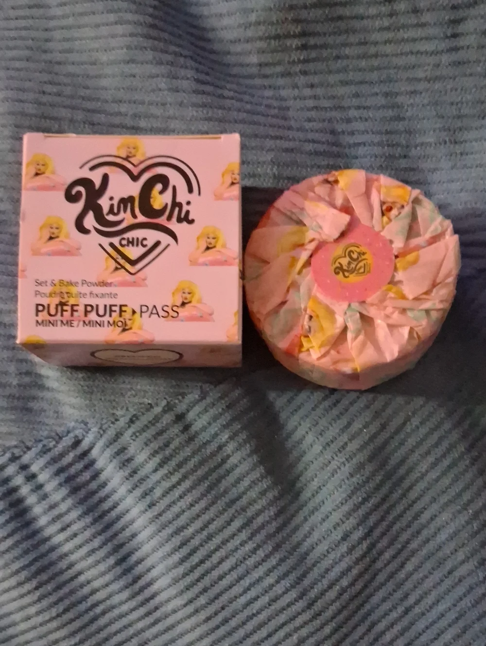 Kimchi Chic Beauty Translucent Mini Bake Powder - Light Pink Box